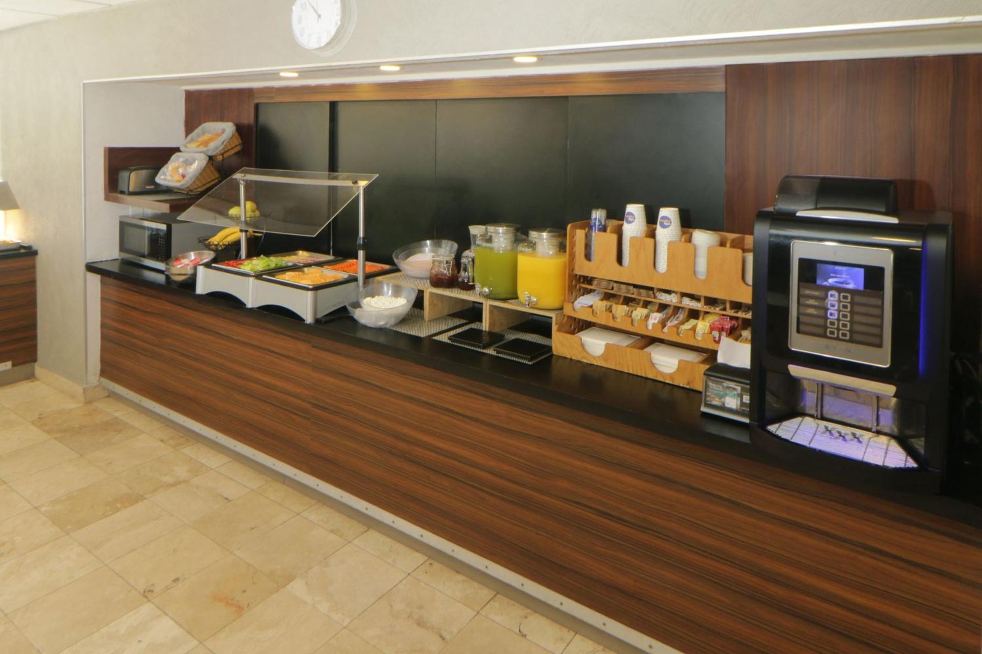 City Express By Marriott Nuevo Laredo Ngoại thất bức ảnh